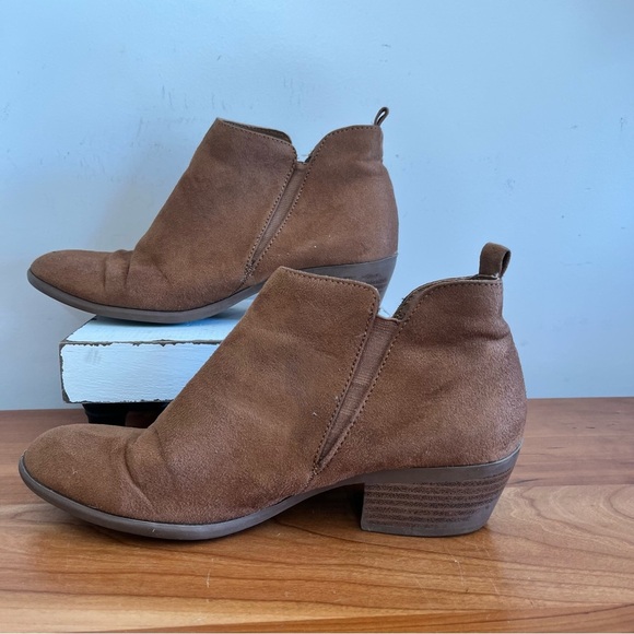 American Eagle Ankle Bootie Block Heel Chelsea Boot Faux Suede Brown Size 6.5 - Picture 2 of 9